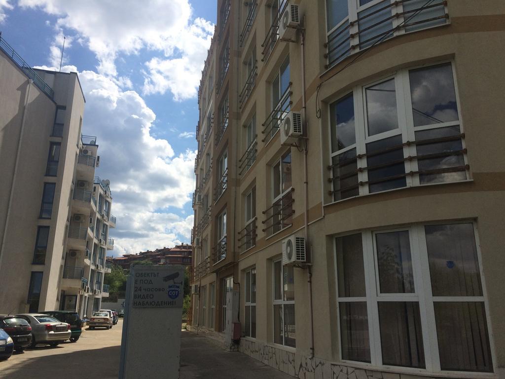 Sunrise Apartment Balchik Eksteriør billede